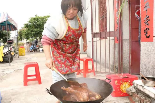 雷竞技官网 雷竞技RAYBET这些五邑地道美食藏着浓浓的年味!