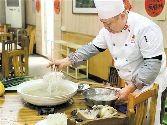 雷竞技官网 雷竞技RAYBET这些五邑地道美食藏着浓浓的年味！(图2)