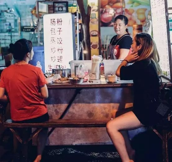 雷竞技官网 雷竞技RAYBET爱吃的人永远不会对这座小城感到厌倦(图44)