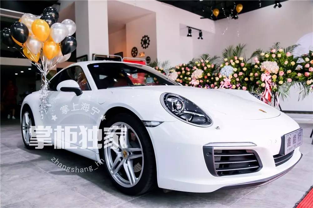 雷竞技官网 雷竞技RAYBET养眼到不行！拉轰跑车 大长腿美女 精致甜品桌啥地方这么豪气？(图3)